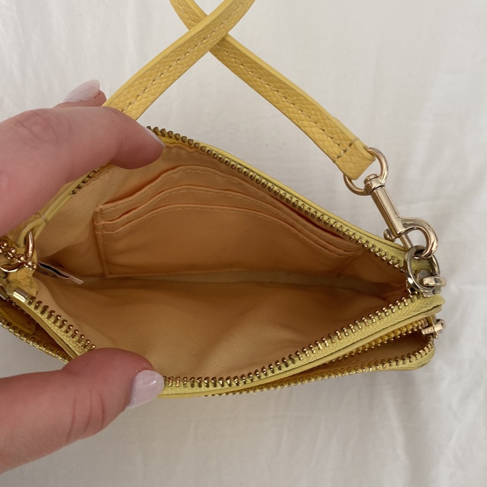 Coach wristlet - Picture 3 of 4